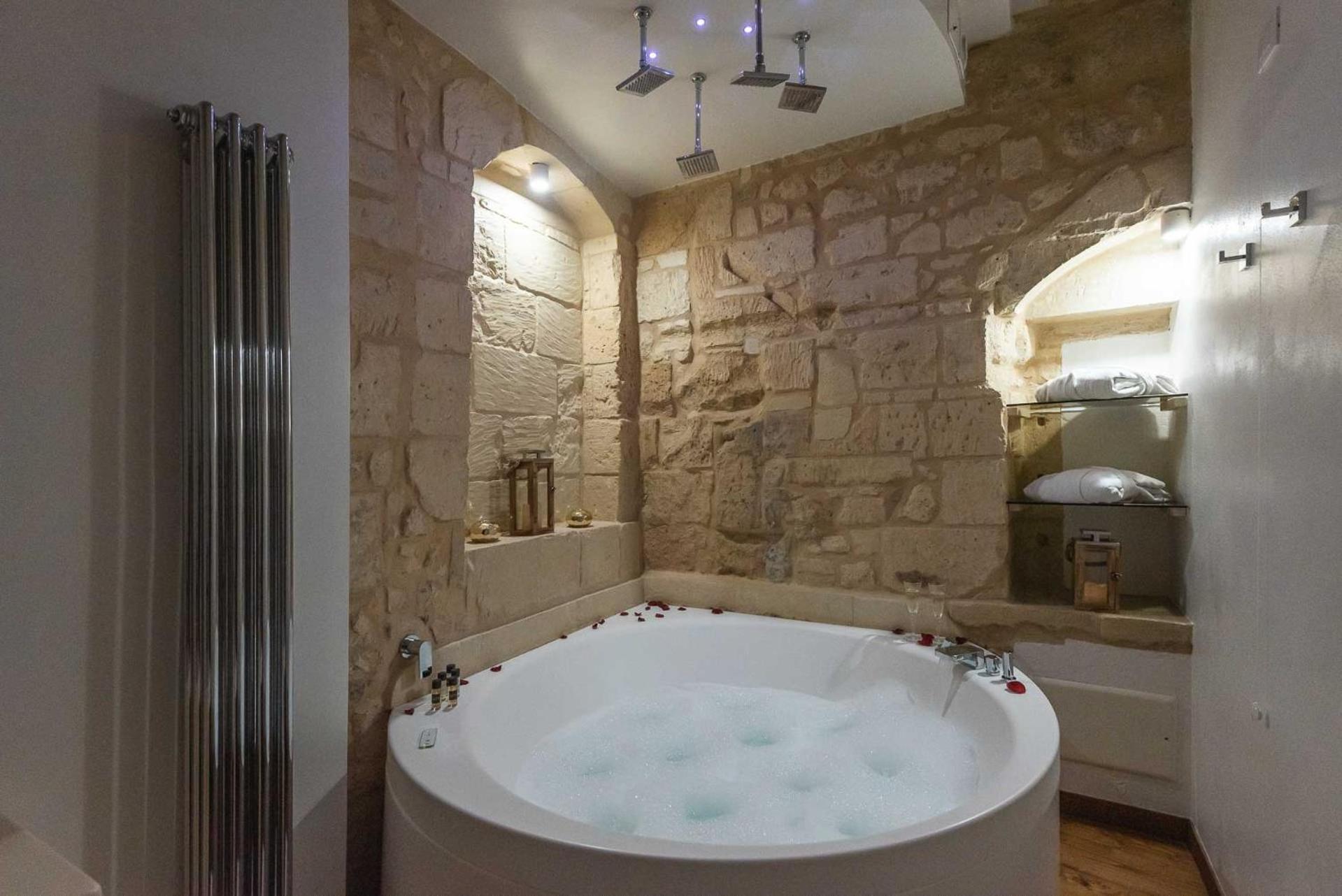 Le Nicchie Luxury Rooms Lecce Habitación foto